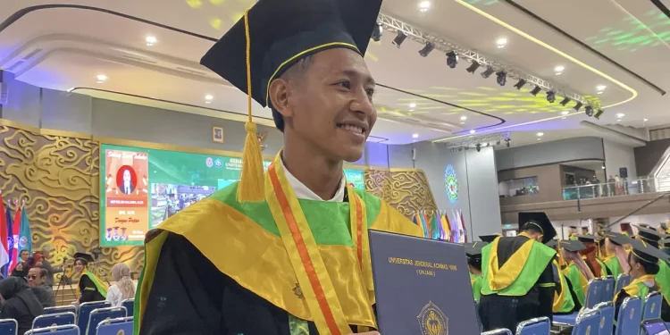 Beckham Putra Diwisuda di Unjani, Sandang Gelar Sarjana Ilmu Pemerintahan